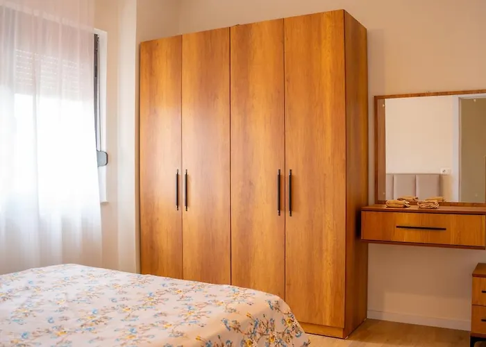 Centre Lions Gate 4 Apartment *